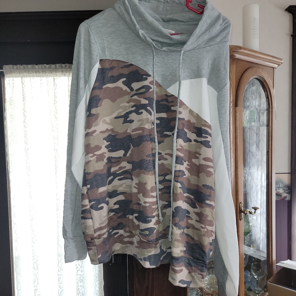 Chic soul boutique plus 1x cowl neck sweater gray white and camo